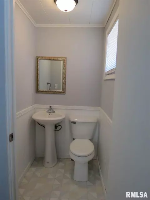 3127 S 1st St, Springfield, IL 62703 photo 9