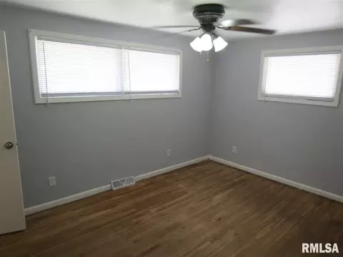 3127 S 1st St, Springfield, IL 62703 photo 7