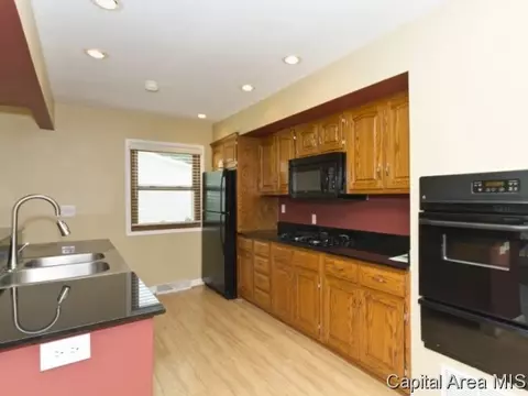 41 Lakewind Dr, Springfield, IL 62703 photo 3