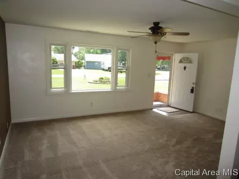 123 Circle Dr, Springfield, IL 62704 photo 7