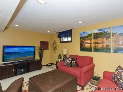 2508 Dickens Dr, Springfield, IL 62711 photo 23
