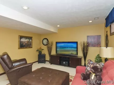 2508 Dickens Dr, Springfield, IL 62711 photo 24