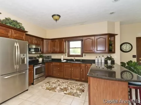2508 Dickens Dr, Springfield, IL 62711 photo 7