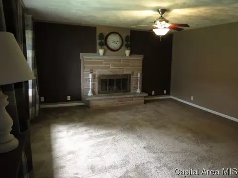 2212 E Reservoir St, Springfield, IL 62702 photo 3