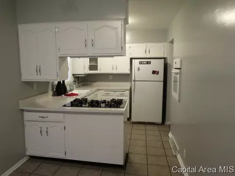 2212 E Reservoir St, Springfield, IL 62702 photo 5