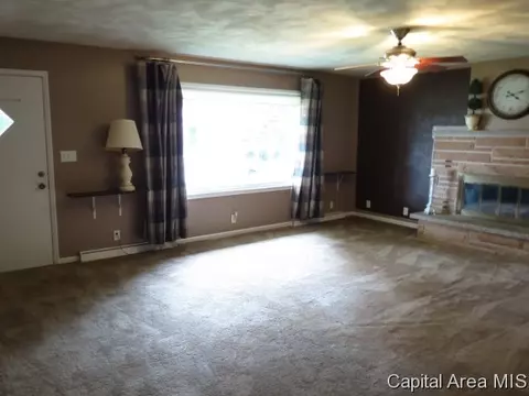 2212 E Reservoir St, Springfield, IL 62702 photo 2