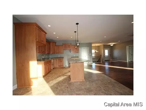 2001 West Rd, Springfield, IL 62711 photo 9