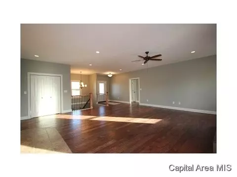 2001 West Rd, Springfield, IL 62711 photo 5