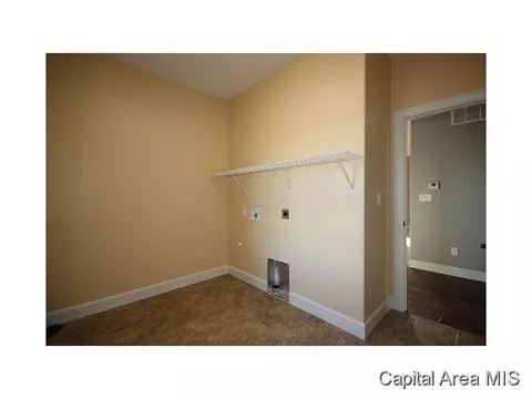 2001 West Rd, Springfield, IL 62711 photo 11