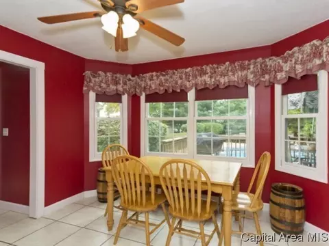 3204 Red Bud Ln, Springfield, IL 62712 photo 9