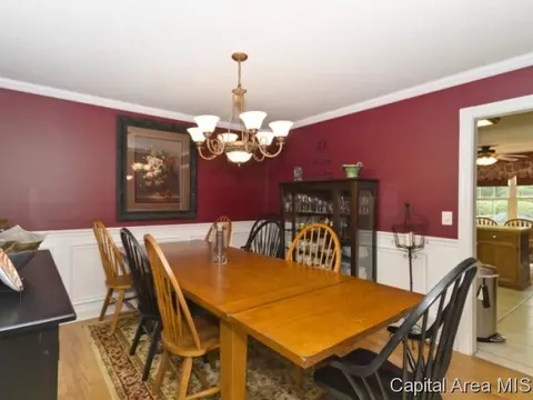 3204 Red Bud Ln, Springfield, IL 62712 photo 5