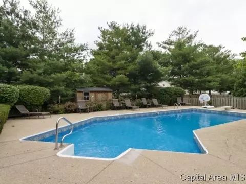 3204 Red Bud Ln, Springfield, IL 62712 photo 20