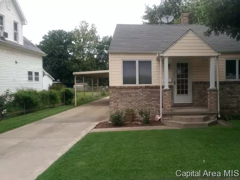 129 E Stoddard, Virden, IL 62690 photo 1