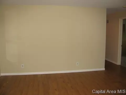 9 Marian Ln, Springfield, IL 62704 photo 4