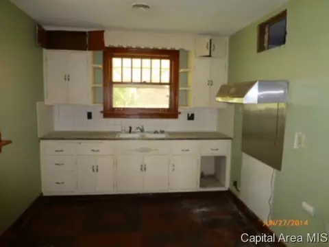 3109 E Division, Springfield, IL 62702 photo 6