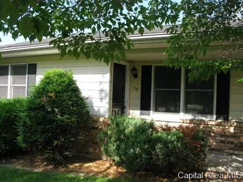 119 Exeter Ct, Springfield, IL 62704 photo 2