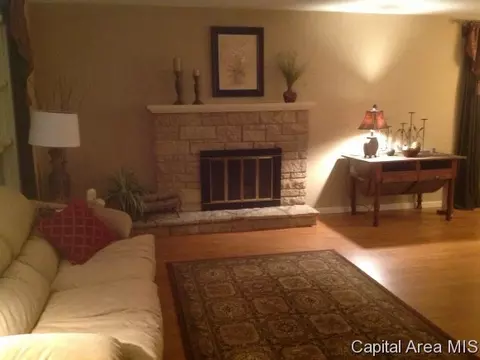 12 Shetland Dr, Springfield, IL 62702 photo 4