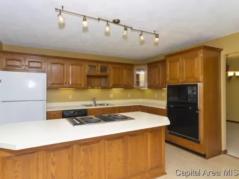 112 Natchez Trce, Springfield, IL 62704 photo 5