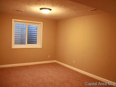 1605 Hoechester Rd, Springfield, IL 62712 photo 12
