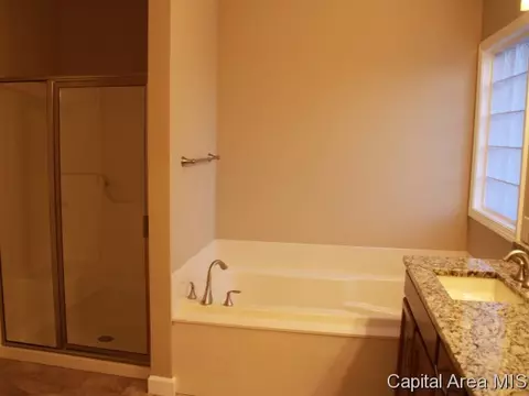 1605 Hoechester Rd, Springfield, IL 62712 photo 8