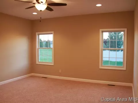 1605 Hoechester Rd, Springfield, IL 62712 photo 6