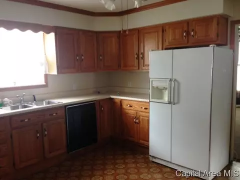 1612 Watch, Springfield, IL 62702 photo 5