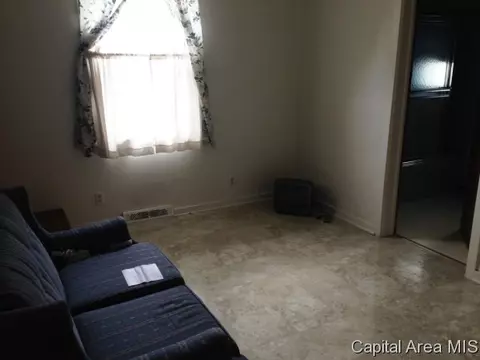 1612 Watch, Springfield, IL 62702 photo 3
