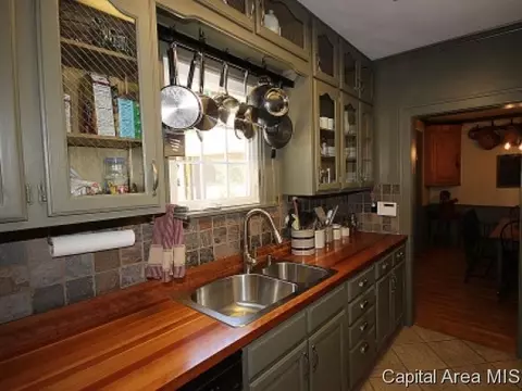 2113 S Bates Ave, Springfield, IL 62704 photo 4