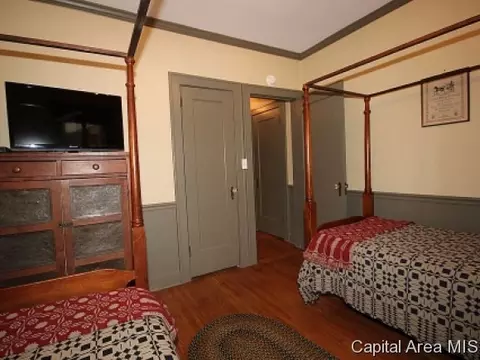 2113 S Bates Ave, Springfield, IL 62704 photo 11