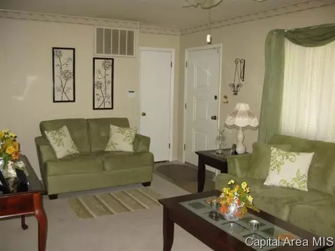 1817 Greentree Rd, Springfield, IL 62703 photo 3
