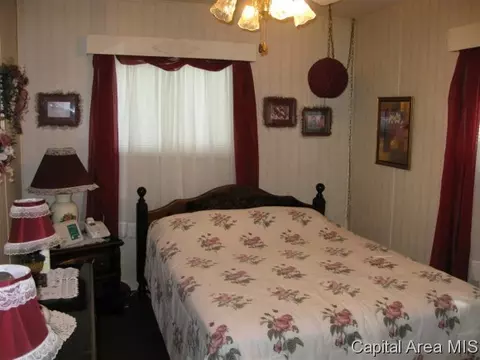 1817 Greentree Rd, Springfield, IL 62703 photo 9