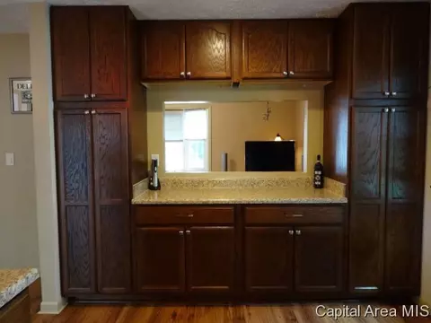 46 Coachlight Ct, Springfield, IL 62703 photo 9