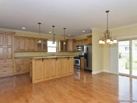 200 Marblestone Dr, Chatham, IL 62629 photo 5