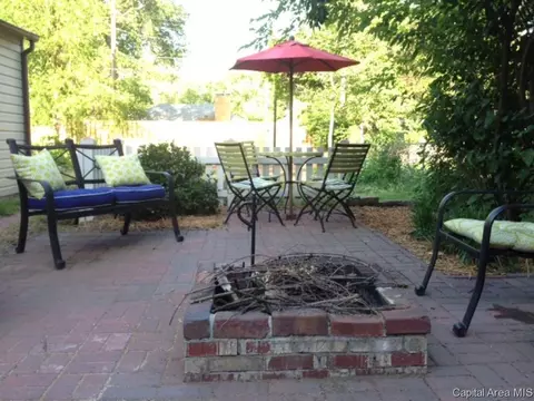 1516 S Douglas Ave, Springfield, IL 62704 photo 3