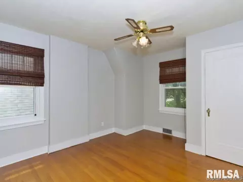 900 S Park Ave, Springfield, IL 62704 photo 4