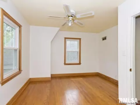 900 S Park Ave, Springfield, IL 62704 photo 16