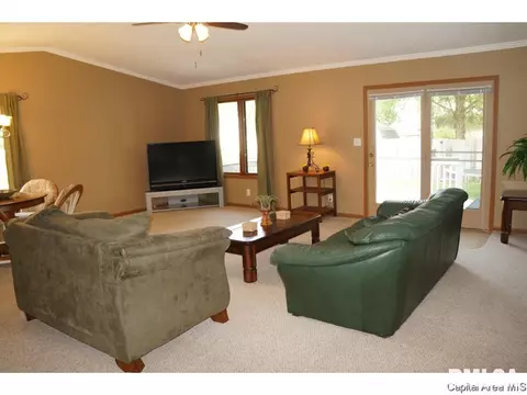 5284 Buford St, Springfield, IL 62703 photo 2