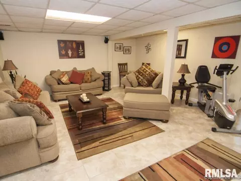 2633 Idlewild Dr, Springfield, IL 62704 photo 12