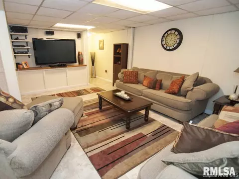 2633 Idlewild Dr, Springfield, IL 62704 photo 10