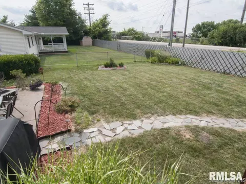 2633 Idlewild Dr, Springfield, IL 62704 photo 18