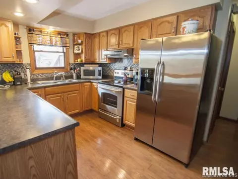 2633 Idlewild Dr, Springfield, IL 62704 photo 8