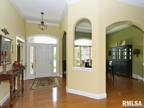 2401 Pebble Beach Dr, Springfield, IL 62704 photo 2