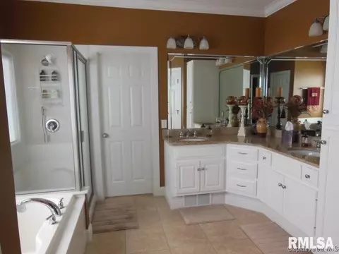 2401 Pebble Beach Dr, Springfield, IL 62704 photo 16