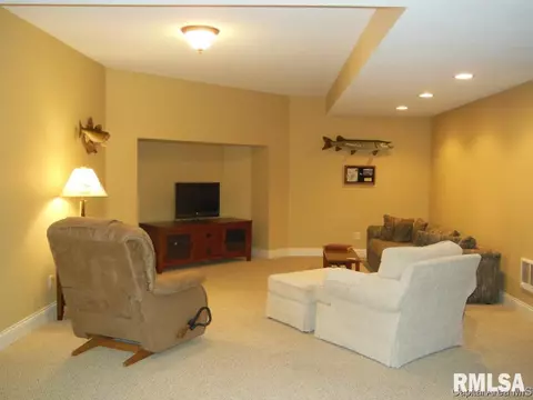 2401 Pebble Beach Dr, Springfield, IL 62704 photo 20