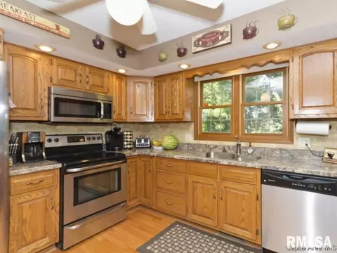 1617 Windycrest Dr, Springfield, IL 62704 photo 4