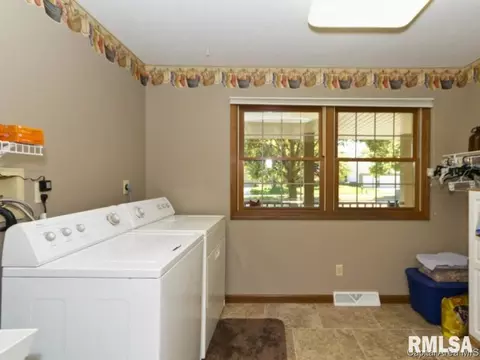1617 Windycrest Dr, Springfield, IL 62704 photo 22