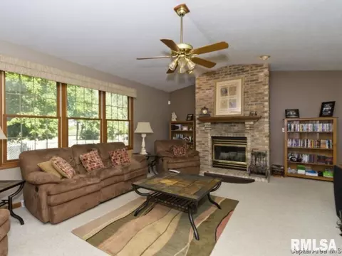 1617 Windycrest Dr, Springfield, IL 62704 photo 9