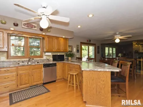 1617 Windycrest Dr, Springfield, IL 62704 photo 5