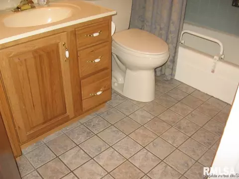 65 Foresters Ln, Springfield, IL 62704 photo 17