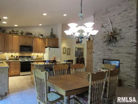 66 Palomino, Springfield, IL 62702 photo 5